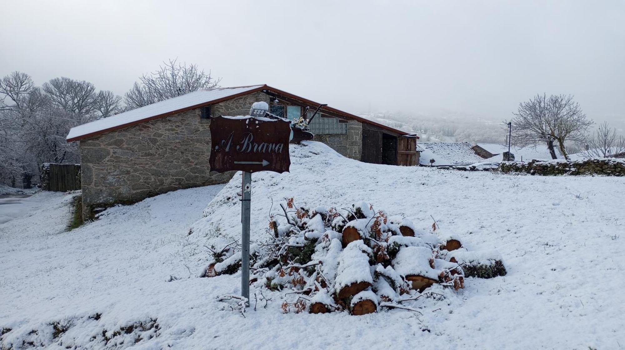 A Brava Villa Sas de Penelas Luaran gambar